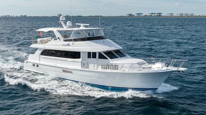 75' Hatteras 2004 Yacht For Sale